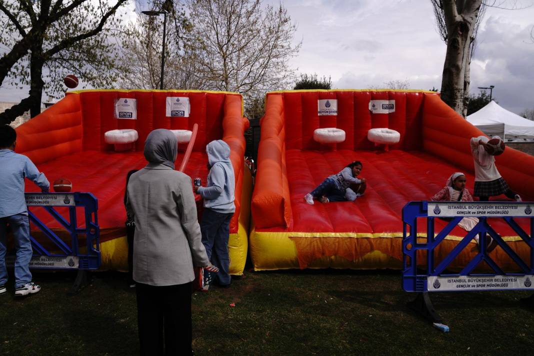 İBB'den Ramazan Bayramı'na özel 'Özgürlük ve Demokrasi Şenliği' başladı 18